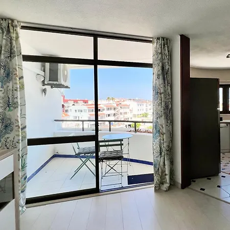 Apartment Out - T1 Oura *