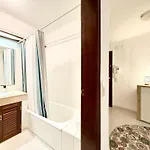 Out - T1 Oura Apartman