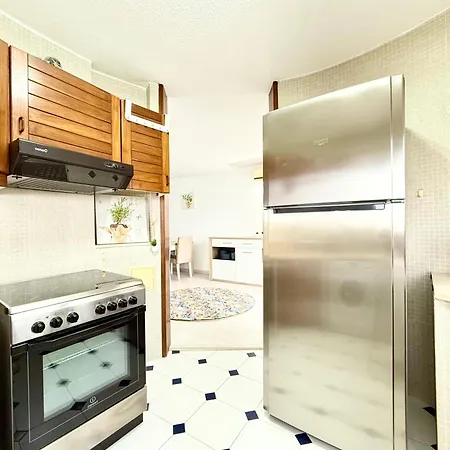 Apartman Out - T1 Oura *